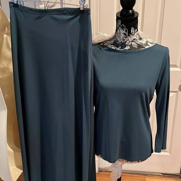 Max Studio size Medium Teal blue 2 piece 3/4 sleeve top & pull on Maxi skirt - Picture 13 of 14